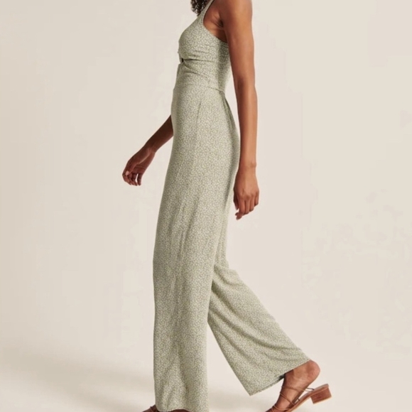 Abercrombie cutout wide leg jumpsuit - Picture 13 of 14